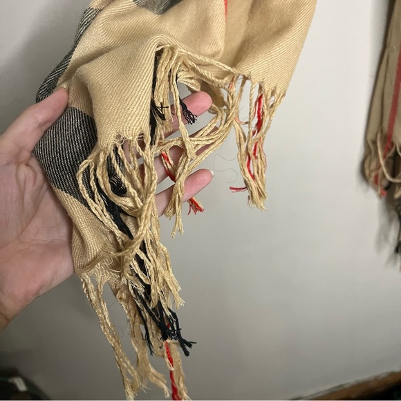 Plaid Fringe Scarf Beige Red Fall Winter Fringe Classic Tartan Pattern Gray - Picture 5 of 8